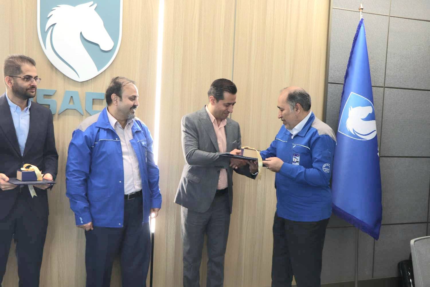 مراسم اهدای جوایز برندگان جشنواره فروش ایساکو